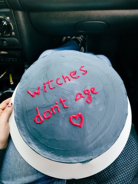 Witchea don't age cake Witches Dont Age, Birthday Cake Aesthetic, Bd Cake, Cake Aesthetic, Birthday Photos, Cake Ideas, Pretty Pictures, Cake Toppers, Vision Board