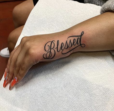 Beautiful Spine Tattoos, Name Tattoo On Hand, Crown Tattoos For Women, Blessed Tattoos, Crown Tattoos, Spine Tattoo Ideas, Cross Tattoos For Women, Hand Tattoos For Girls, Cute Hand Tattoos