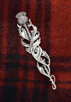 African Colors, Kilt Pins, Kilt Pin, Jewelry Design Inspiration, Humphrey Bogart, Jewellery Marketing, Jewelry Tags, Popular Jewelry, Celtic Jewelry