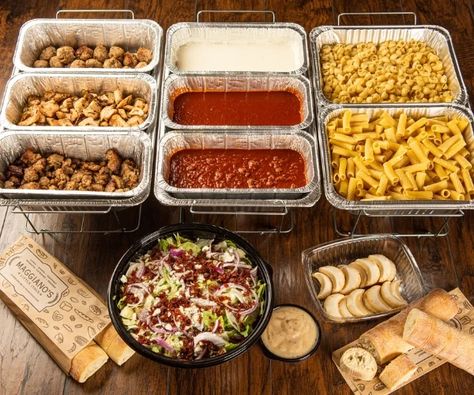 Pasta Bar Ideas Buffet, Pasta Bar Ideas, Pasta Bar Party, Team Meal, Party Food Bars, Team Dinner, Italian Party, Pasta Party, Pasta Bar