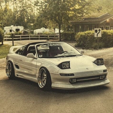 Japanese Street Cars, Vintage Japanese Cars, Old Japanese Cars, Mr2 Turbo, Cars Japanese, Japanese Sports Cars, Best Jdm Cars, Nissan 240sx, Toyota Mr2