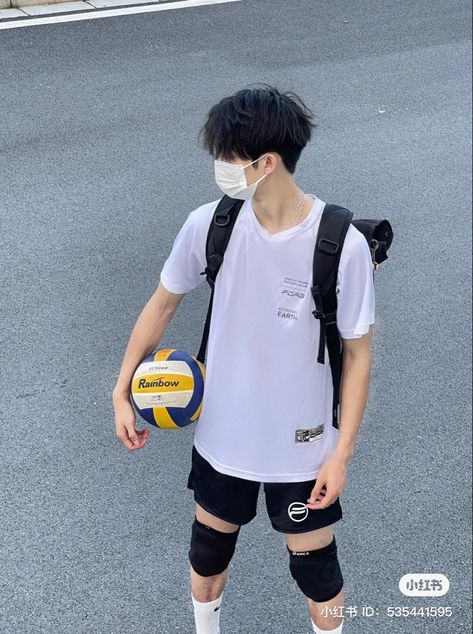 Korean Volleyball Men, Volleyball Boyfriend Aesthetic, Volleyball Boys Aesthetic, Volleyball Outfits For School, Volleyball Boyfriend, Vollyball Outfits, Volleyball Outfit, Volleyball Photography, Muka Lelaki