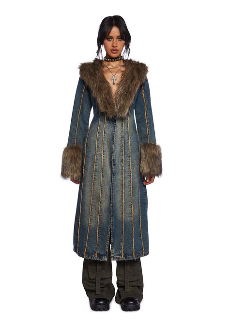 Current Mood Fall Denim Maxi Coat With Faux Fur Trim - Blue Chic New York Outfit, Fall 2024 Fashion Outfits, Cute Winter Outfits For Snow, Streetwear Winter Outfits, Snow Outfits, Fur Winter Coat, York Outfits, Endless Fashion, Uni Fits