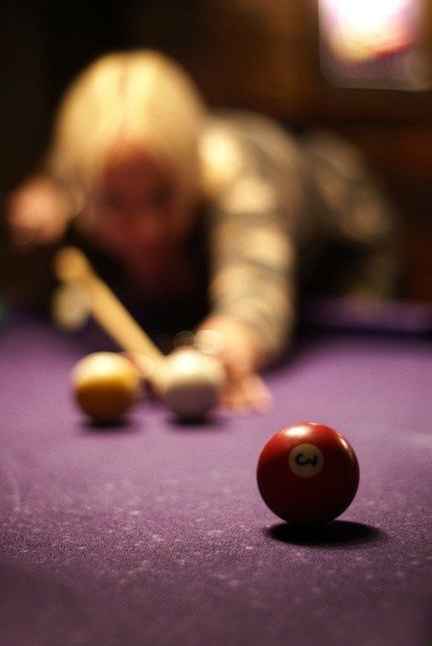 Depth Photography, Billiard Photography, Pool Table Photoshoot, Table Photoshoot, Depth Of Field Photography, Birthday Balloons Pictures, Pool Photography, Sharp Photo, Pink Wallpaper Girly