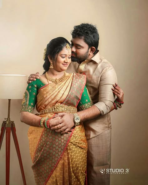 God Bharai Photoshoot, Seemantham Photos Stills, Srimantham Photo Poses, Srimantham Stills Photo, Seemantham Photo Poses, Valaikappu Photoshoot, Traditional Pregnancy Photoshoot, Srimantham Photoshoot, Baby Shower Photography Poses Indian