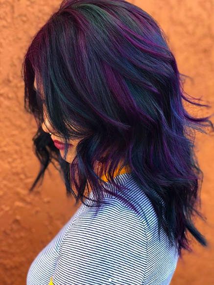 11 Fall Hair Color Trends That Are Going to Be Huge This Year Witchy Hair, Oil Slick Hair, Violet Hair Colors, Dark Purple Hair, Fall Hair Color Trends, Violet Hair, Fall Hair Trends, Hair Color Purple, Fall Hair Color