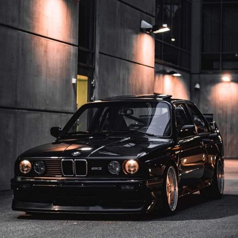 Bmw E30 325, Find Aesthetic, Serie Bmw, Bmw 325, Dream Cars Bmw, Bmw Sport, Bmw E30 M3, E30 M3, Bmw Classic Cars