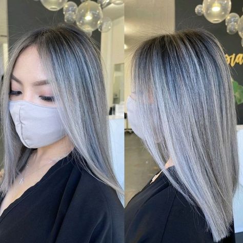 Brunette Hair With Silver Highlights, Brunette Hair Highlights, Pelo Color Ceniza, Hair With Silver Highlights, Ash Blonde Hair Balayage, Straight Hair Highlights, White Blonde Highlights, Gray Balayage, Perfect Blonde Hair