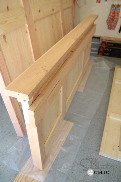 Baseboard Diy, Diy King Size Bed, King Size Bed Frame Diy, Diy King Bed, Diy Farmhouse Bed, Diy King Bed Frame, Headboard Plan, Bed Design Modern Luxury, Bed Frame Plans