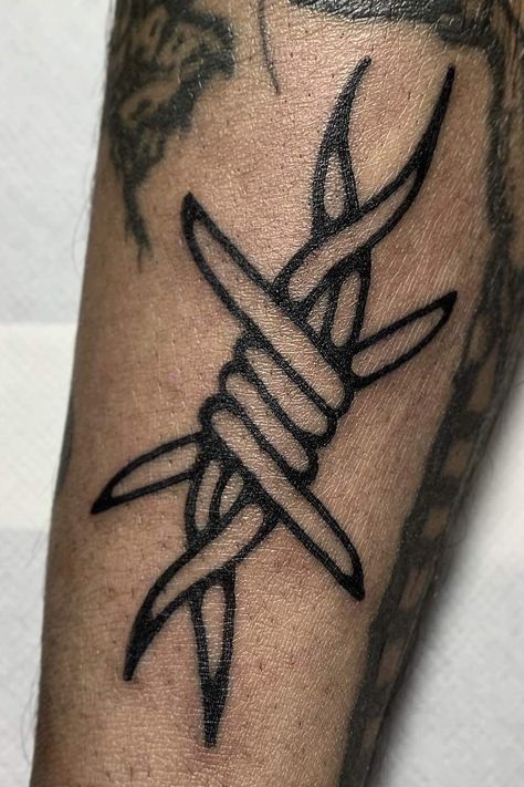 Traditional Hinge Tattoo, Beginner Tattoos Ideas Simple, Small Filler Traditional Tattoo, Male Knee Tattoo, Forearm Tattoo American Traditional, Trad Tattoo Filler, Small Tattoos With Shading, Simple Punk Tattoos, Punk Band Tattoos