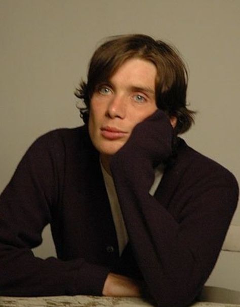 Cillian Murphy is such a brilliant and talended actor. He was photographed by Jennifer Cooper (2006) 💙 Cillian Murphy Peaky Blinders, Behind Blue Eyes, Irish Boys, Cillian Murphy, Tom Hardy, Norman Reedus, Peaky Blinders, Pretty Men, Celebrities Male