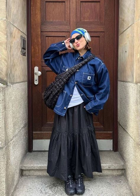 Long Skirt Cold Weather Outfit, Slip Dress Over Jeans, K Drama Fashion Women, Feminine Baggy Outfit, Mascfem Outfit, Korean Fashion Modest, Clean Outfits For Women, Styling Salomon, Blue Alt Outfits