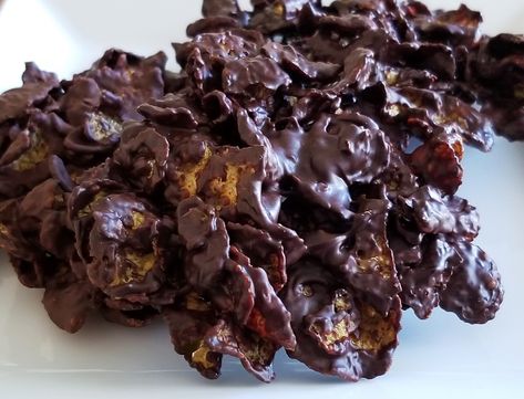 Chocolate Covered Corn Flakes – My Slice of Mexico Chocolate Flakes, Flake Chocolate, Corn Flakes Cereal, Glass Measuring Cup, Corn Flakes, Sweet Stories, Gluten Free Treats, Valentines Day Treats, Delicious Chocolate