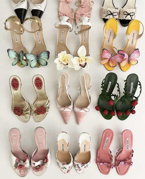 Butterfly Heels, Pretty Heels, Cute Shoes Heels, Manolo Blahnik Heels, Shoes Heels Classy, Classy Shoes, Summer Heels, Vintage Heels, Fancy Shoes