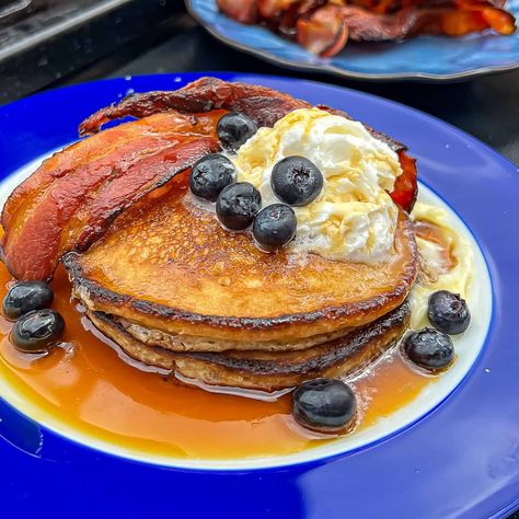 Craving something delicious for breakfast? Look no further than making griddled pancakes! My homemade pancake batter is ready in minutes and makes fluffy, flavorful stacks of pancakes, ready for a lazy weekend morning brunch. Made with the (gifted) Traeger Flatrock griddle grill. See griddle video guides on Sip Bite Go for more inspiration. Griddle Pancakes, Homemade Pancake Batter, Pancake Batter Recipe, Vegetarian Pancakes, Pancakes From Scratch, Morning Brunch, Griddle Grill, Lazy Weekend, Pancake Stack