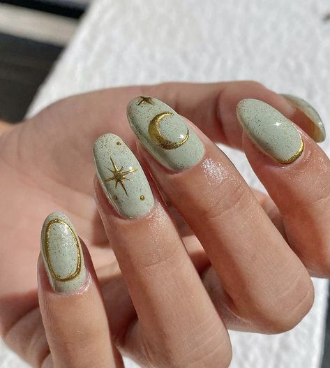 Cresent Moon Nail, Almond Nail Purple, Celebratory Nails, Simple Witchy Nails, Saturn Nails, Fantasy Nail Art, Nerdy Nails, Mystic Nails, Nails 23