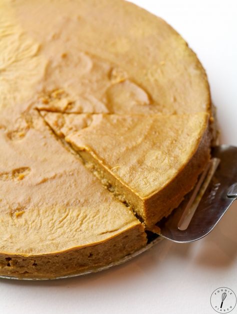 Low Calorie Crustless Pumpkin Pie Low Calorie Pumpkin Pie, Pecan Cheesecake Recipes, Pumpkin Pecan Cheesecake, Low Calorie Pumpkin, Cheesecake Slice, Crustless Pumpkin Pie, Pecan Cheesecake, Keto Pumpkin, Gateaux Cake