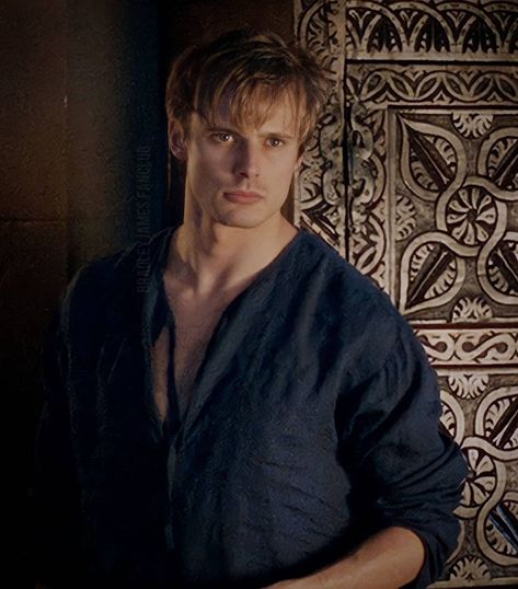 Bradley: "I think the legend of King Arthur is huge and engrained in the national psych from a young age but when I read the script for the… King Arthur Merlin, Arthur Merlin, The Legend Of King Arthur, Rei Arthur, Merlin Series, Merlin Bbc, Merlin Fandom, Top Tv Shows, Bbc Merlin