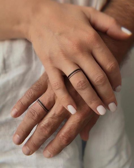 4. Sweet and simple line tattoos Tatoo Ring, Wedding Ring Tattoos, Love Wrist Tattoo, Simple Finger Tattoo, Anniversary Tattoo, Finger Tattoos For Couples, Ring Tattoo Designs, Wedding Band Tattoo, Ring Tattoo