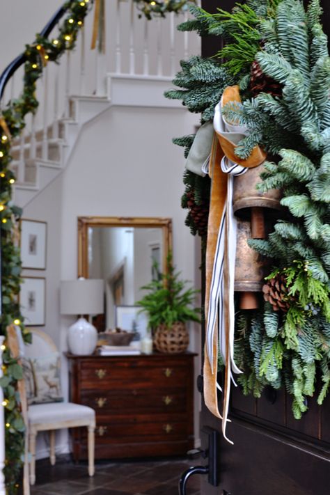 Timeless Christmas Home Tour Ballard Designs Christmas, East Coast Christmas Decor, Cotswold Christmas Decor, Cape Cod Christmas Exterior, Home Tours Traditional, Christmas Home Tours 2024, Stone Gable Christmas, Classic Outdoor Christmas Decorations, Buffet Table Decorating Ideas