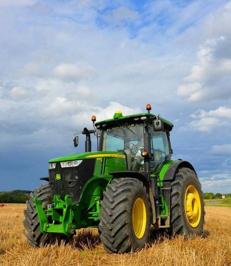 John Deere Wallpaper, Race Car Quotes, Tractor Photography, Tractors Pictures, John Deere Tractors Pictures, Farm Jokes, John Deere Tractors Farms, Mighty Machines, Tractor Photos