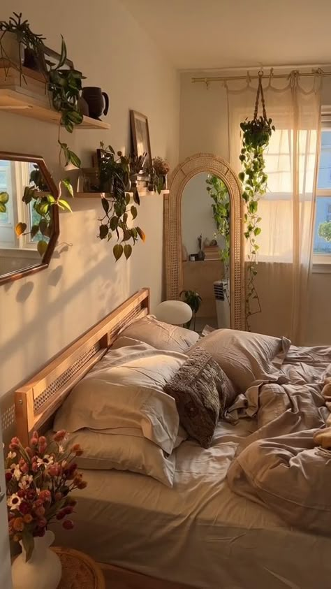 Earthy Bedroom, Inspired Bedroom, Bedroom Decor Cozy, Makeover Bedroom, Bedroom Retreat, Redecorate Bedroom, Cozy Room Decor, Apartment Decor Inspiration, Room Makeover Bedroom