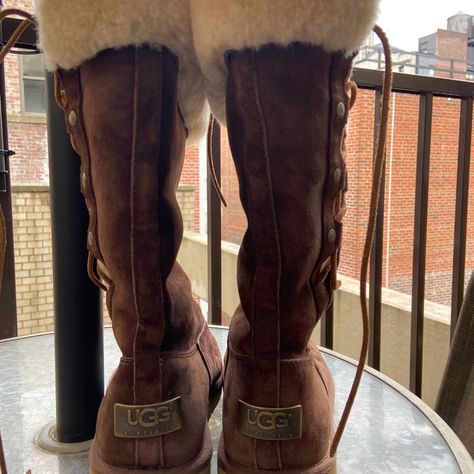 Like Brand New Ugg Women’s Boots Size 5. They Are In Excellent Like New Winter Boots. Nice Side Style And Leather Lace Tie Calf Boots. Cute Fur Boots, Vintage Uggs, Ugg Shoes Women, Uggs Boots, Outfit Brown, Ugg Women, Pretty Shoes Sneakers, Fall Boots, Silly Girls