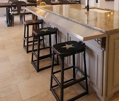 Great way to add a bar to an existing island. Kitchen Counter Extension, Island Extension, Countertop Extension, Counter Extension, Breakfast Bar Kitchen Island, Indoor Designs, Apt Kitchen, Bar Kitchen Island, Diy Bar Stools