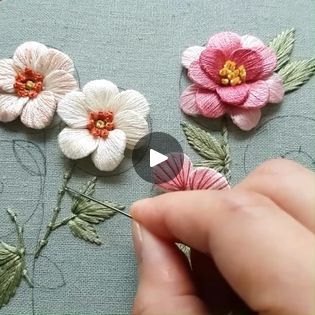 Flower Stitch, Lazy Daisy Stitch, Embroidery Tools, Hand Embroidery Flowers, Learn Embroidery, Brazilian Embroidery, Handwork Embroidery Design, Cute Embroidery, Hand Embroidery Art