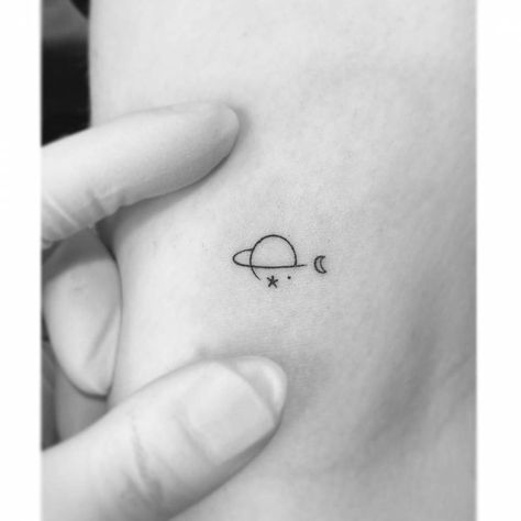 Saturn Line Tattoo, Earth Tattoos, Taylor Tattoo, Saturn Tattoo, Tattoo Design For Hand, After Earth, Universe Tattoo, Planet Tattoos, Cool Tattoo