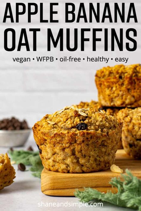 Banana Apple Recipes, Oat Muffins Vegan, Recipes With Applesauce, Banana Cake Vegan, Oat Muffins Healthy, Green Apple Recipes, Best Banana Muffin Recipe, Apple Banana Muffins, Apple Banana Bread