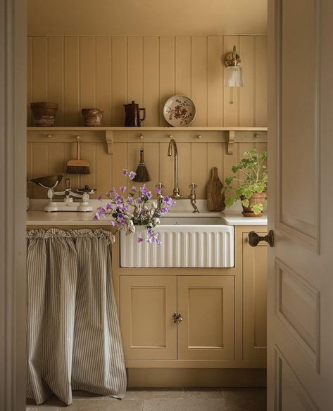 Butter yellow: Is it the new mustard in the interior world? — The OTTO HOUSE Painted Laundry Room, Mustard Kitchen, Yellow Laundry Rooms, Cottage Laundry Room, Tiny Laundry, Yellow Cabinets, Victorian Renovation, Shaker Pegs, Tongue And Groove Panelling