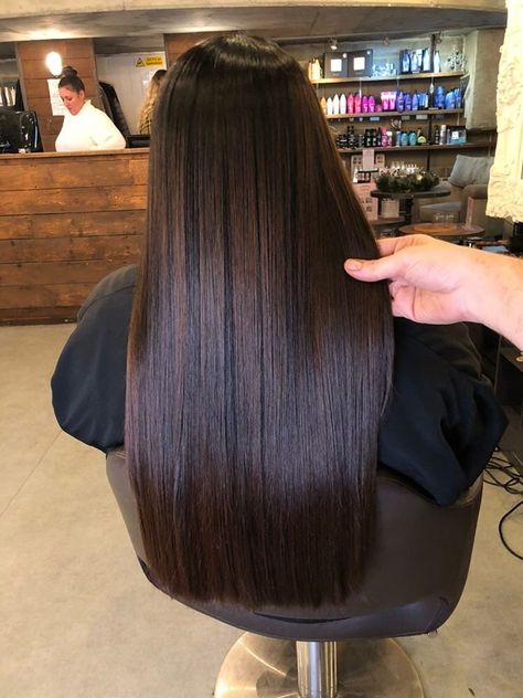 Dark Chocolate Hair, Balayage Straight Hair, Mocha Hair, Black Hair Balayage, Dark Brunette Hair, Hair Color Chocolate, Brown Hair Inspo, Chocolate Hair, Front Hair