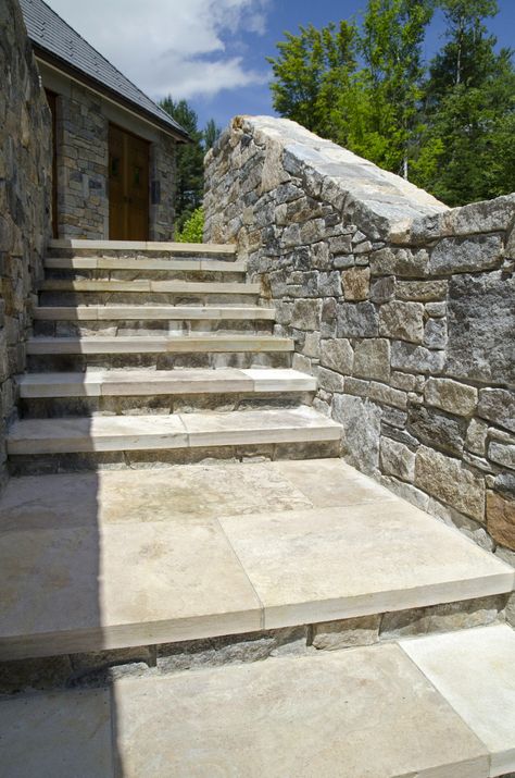 Italian Stairs, Stone Stairs Outdoor, Outdoor Stairs To House Entrance, Travertine Stairs, Monterey House, External Stairs, Stairs Outside, Stone Backyard, Outside Steps