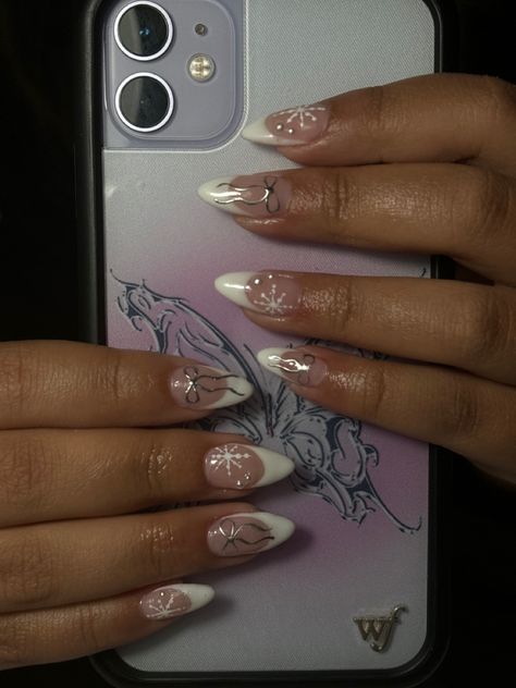 Chrome Coquette Nails, Snowflake French Tips, White French Christmas Nails, White French Tip Christmas Nails, Coquette Christmas Nails, Winter Chrome Nails, Chrome Nails Designs, French Christmas, White French Tip