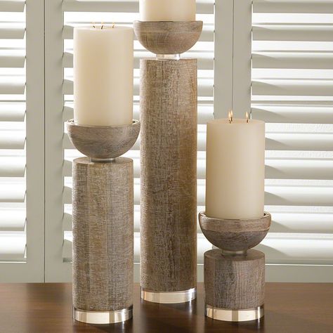 Pillar candle centerpiece