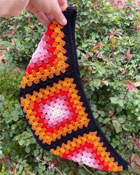 Customs are always a favorite of mine! This one has a daisy on one side which gives you two different looks. ❣️Friendly PSA❣️ The love you all are having for my crochet granny square bags has been amazing! I am a one woman show on the crochet part, my momma does do the liners and zippers for me. Turn around time is listed in each listing, so please note the current turn around time is 3-4 weeks before shipping. I’m working as quickly as I can and hope to have a huge dent made by Monday. So b... Crochet Side Bag, Granny Square Bags, Granny Square Bag, Side Bag, Crochet Granny Square, Side Bags, Crochet Items, Crochet Granny, Love You All