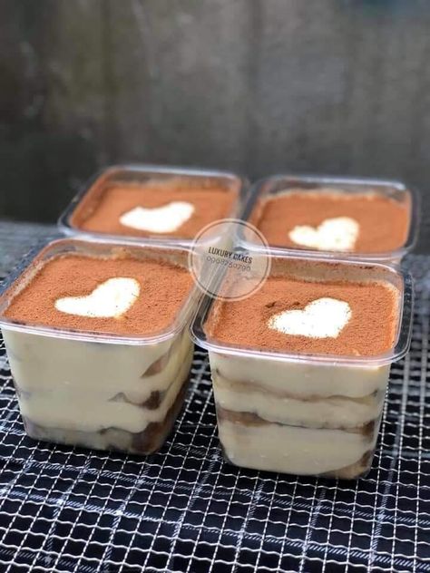 Tiramisu Design, Tiramisu Cups, Dessert Design, Spanish Desserts, Dessert Cups Recipes, Home Bakery Business, Tiramisu Dessert, Long Silky Hair, Small Business Packaging Ideas