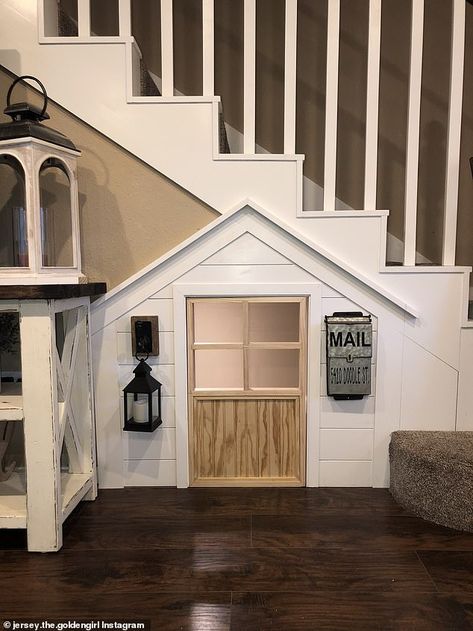 Kimberly Lewis turns the unused space under her stairs into a PUPPY HOUSE Under The Stairs Dog House, Stairs Dog House, Dog Under Stairs, Under Stairs Dog House, Luxury Dog House, Room Under Stairs, تحت الدرج, Dog Room Decor, Dog Bedroom