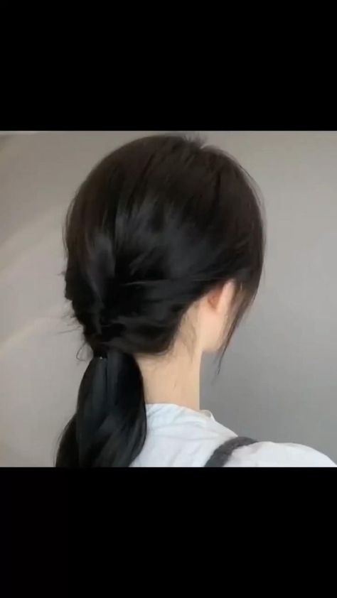 Hair In A Ponytail, A Ponytail, Modern Traditional, Korean Hairstyle, Hairstyle Ideas, A Woman, Hairstyles, Hair, Black