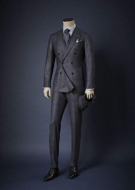 Everybody loves Suits — Again just a really nice pattern combination. The... Dapper Gentleman, Elegant Man, Sharp Dressed Man, Modern Gentleman, Gray Suit, Suit Style, Casual Suit, Well Dressed Men, Gentleman Style