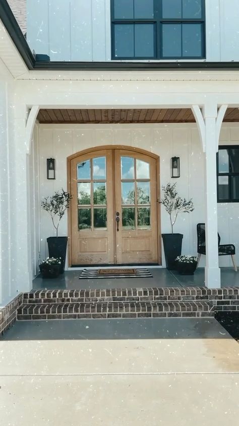 Mahogany Door Stain Color, Minwax Weathered Oak, Minwax Special Walnut, Stained Front Door, Mahogany Front Door, Mahogany Wood Doors, Double Door Entryway, Porch Life, Modern Farmhouse Bedroom