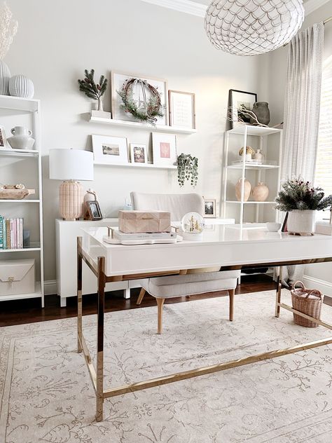 Home Office Backdrop Ideas, White And Gold Office, Guest Bedroom Office Ideas, Airport Office, Modern Neutral Home, Office Backdrop, Office Inspiration Workspaces, White Office Decor, Guest Bedroom Home Office