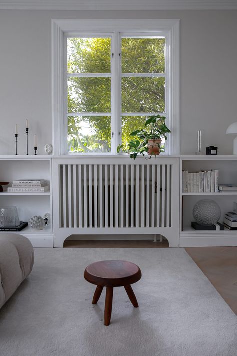 Bedroom With Radiator Under Window, Radiator Window Bench, Window Bench Seat Over Radiator, Front Room Design, House Of Philia, American Style Interior, Home Radiators, Window Seat Storage, House Window