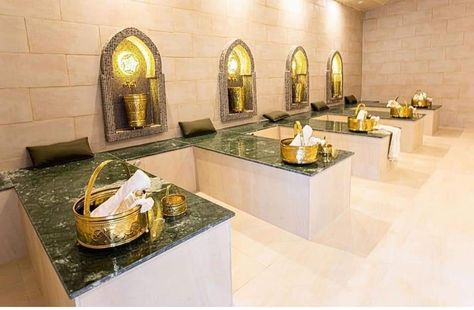 Algerian Bathroom, Spa Plan, Esthetician Ideas, Deco Spa, Algerian Sweets, Turkish Hammam, Moroccan Bath, Toilets, The Bathroom