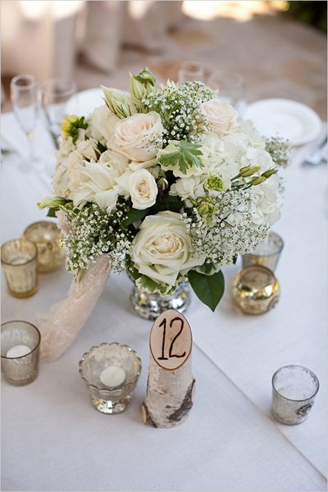 Centerpieces Rustic, Birch Tree Wedding, Courtyard Wedding, Wedding Tree, Trendy Flowers, Wedding Table Decorations, Tree Wedding, Wedding Flower Arrangements, Table Flowers