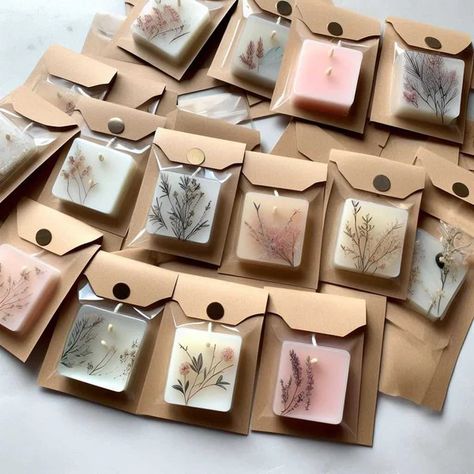 20+ Wax Melt Packaging Ideas: Preserving Fragrance & Aesthetics – Arka Wax Melt Packaging Ideas, Diy Candle Melts, Wax Melt Packaging, Wax Melts Packaging, Unique Packaging Design, Diy Wax Melts, Homemade Soap Bars, Clamshell Packaging, Diy Wax