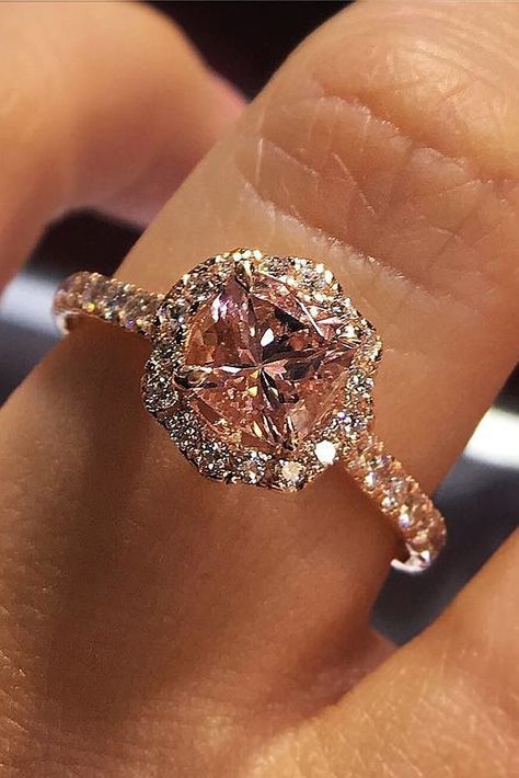 Fine Engagement Rings, Tattoo Henna, Cute Engagement Rings, Future Engagement Rings, Beautiful Wedding Rings, Cushion Cut Engagement Ring, Wedding Rings Halo, Dream Engagement Rings, Morganite Engagement Ring