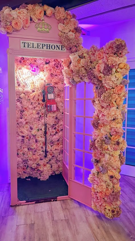 Flower Telephone Booth, Pink Phone Booth Photoshoot, Floral Telephone Booth, Pink Photobooth Ideas, Telephone Booth Aesthetic, Phone Booth Aesthetic, Pink Phone Booth, Pink Telephone Booth, Pink Photo Booth