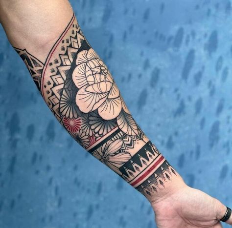 Minimalist Band Tattoo Minimalist Band Tattoo, Arm Tattoos For Women Forearm, Hand Tattoo Designs, Tattoo Red, Daisy Headband, Drum Patterns, Boho Tattoos, Simple Tattoo Designs, Arm Band Tattoo